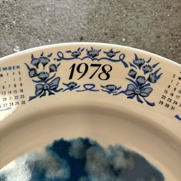 Mount Rushmore 1978 Souvenir Calendar Plate South Dakota - Picture 3 of 4